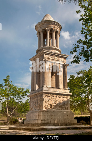 Mausolée romain et commémorative Arch à St Rémy de Provence - Banque D'Images