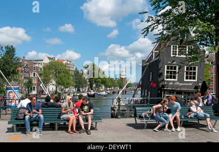 Cafe de Sluiswacht Oudeschans Amsterdam Pays-Bas Canal House Boat Banque D'Images