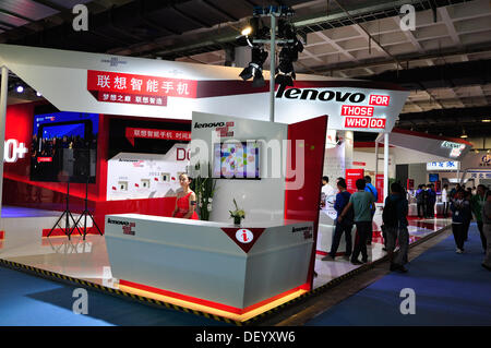 Beijing, Chine - 25 septembre, 2013, PT/EXPO COMM CHINA 2013, l'un des plus importants et influents de l'électronique et des TIC la science et technologie en Asie. Lenovo stand d'exposition. Credit : Momo leif/Alamy Live News Banque D'Images