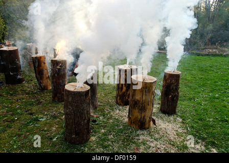Gravure, fumeurs torches suédois, flaming torch Banque D'Images