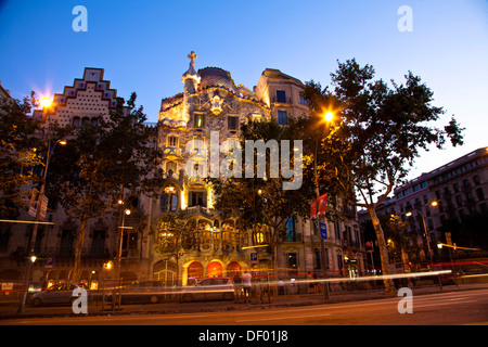 La Casa Batlló, bâtiment conçu par Antoni Gaudí, 1904 - 1906, le Passeig de Gràcia, Barcelone, Catalogne, Espagne, Europe Banque D'Images