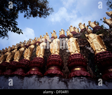 La Chine, Taiwan, Fokuangshan, 480 statues de Bouddha d'or, 'La Lumière de montagne de Bouddha'. Banque D'Images