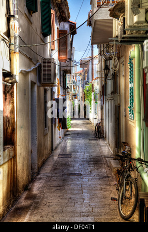 Des rues étroites ruelles ruelle allié de Lefkada Lefkas Ville île grecque La Grèce Banque D'Images