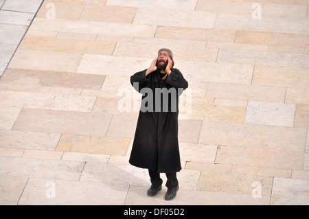 Prier, l'homme juif adorateur au Mur des lamentations, Jérusalem, Israël, Moyen-Orient, Asie du Sud-Ouest Banque D'Images