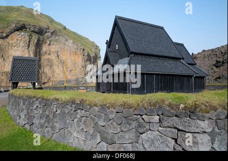 Église, Skansinn, champ de lave Eldfell, ville de Vestmannaeyjar, Heimaey, l'île Îles Westman, Suðurland ou le sud de l'Islande Banque D'Images