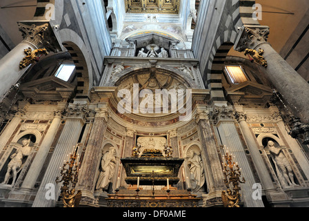 L'intérieur, Cattedrale di Santa Maria Assunta cathedral, UNESCO World Heritage Site, Piazza dei Miracoli, Pisa, Toscane, Italie Banque D'Images