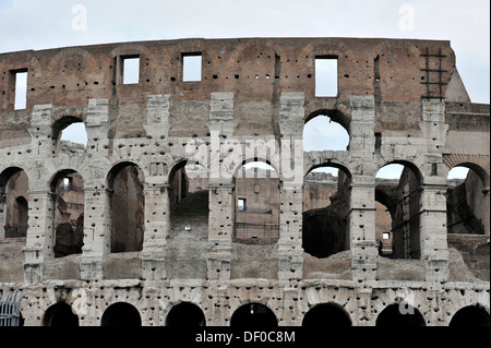 Colisée, Colisée, l'amphithéâtre, construit en 72 par Vespasien AD, Rome, Latium, Italie, Europe Banque D'Images