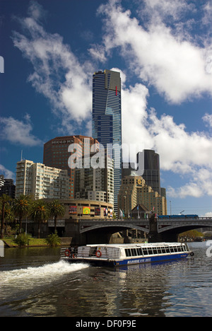 Bateau sur le Fleuve Yarra, Melbourne, Victoria, Australie Banque D'Images