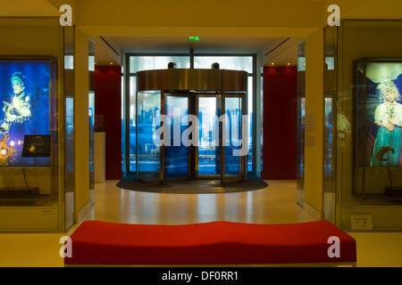 Österreich, Wien 1, l'Hôtel Le Meridien, Opernring 13, die mit wechselnden Kunstwerken Hall. Banque D'Images