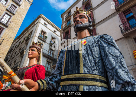 Les Gegants (Giants) parade de la Plaza San Jaume au cours de la Mercè, festival de Barcelone, Catalogne, Espagne Banque D'Images