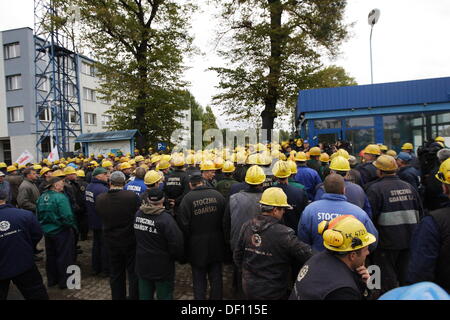 Gdansk, Pologne 26 Septembre 2013 Les travailleurs des chantiers navals de Gdansk Shipyard a commencé la grève. La demande d'arriérés de salaire des travailleurs. Chantier naval de Gdansk a des problèmes financiers. Employés de peut recevoir de rémunération en plusieurs fois. Credit : Michal Fludra/Alamy Live News Banque D'Images