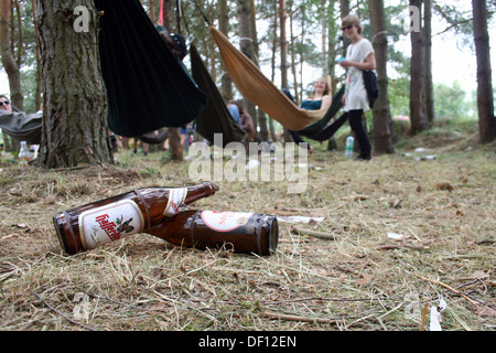 Larz, Allemagne, un festival les visiteurs peuvent se détendre dans des hamacs Banque D'Images