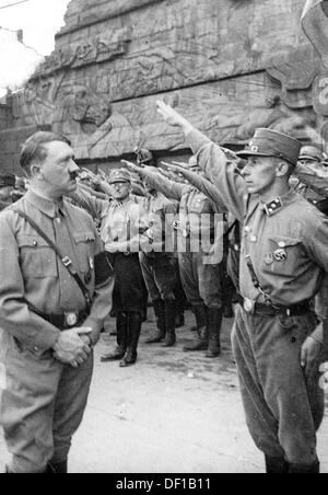 L'image de la propagande nazie! Montre Adolf Hitler à l'occasion du Gautag (jour Gau) des socialistes nationaux à Leipzig, en Allemagne, en 1933. Fotoarchiv für Zeitgeschichte Banque D'Images