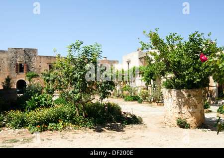 Jardin dans le monastère d'Arkadi - Crète, Grèce Banque D'Images