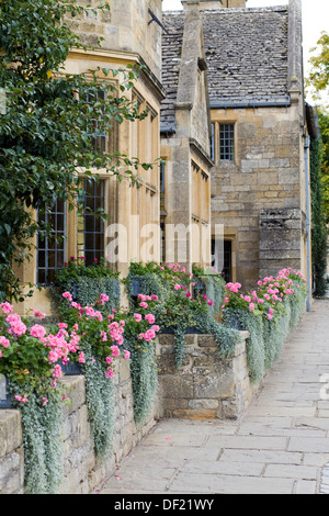 Cottages en pierre dans le petit bourg de Chipping Campden, Angleterre Banque D'Images