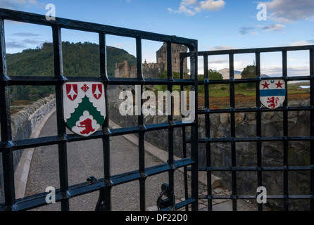 Tôt le matin, au château d'Eilean Donan en Ecosse Loch Alsh UK. Banque D'Images