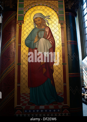 Heilig Bloed (Basilick Basilique Saint Sang) intérieur un saint fresco Banque D'Images