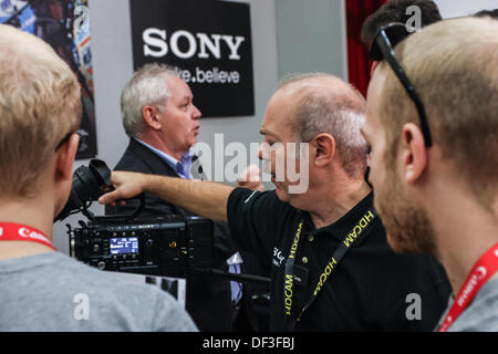 Bologne, Italie. 27 Septembre, 2013. La technologie de la radiodiffusion italienne TBI & Show, Canon et Nikon News Cinéma à Bologne, Italie le Sep 27, 2013. Credit : Valerio Agolino/Alamy Live News Banque D'Images