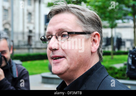 Belfast, en Irlande du Nord, 27 septembre 2013 - La coalition protestante leader fondateur Jim Dowson Crédit : Stephen Barnes/Alamy Live News Banque D'Images