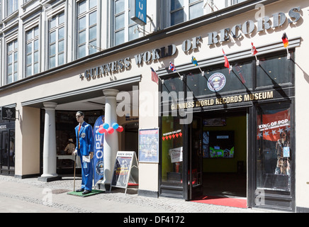 Le Guinness World Records Museum de l'entrée principale dans la rue Stroget, Copenhague, Danemark, Scandinavie Banque D'Images