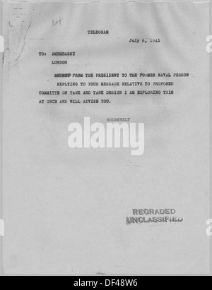 Une photographie de 1949 représentant la correspondance de Franklin D. Roosevelt avec Winston Churchill. Cette image historique reflète les relations diplomatiques en cours entre les États-Unis et le Royaume-Uni pendant la période de l'après-seconde Guerre mondiale. Banque D'Images