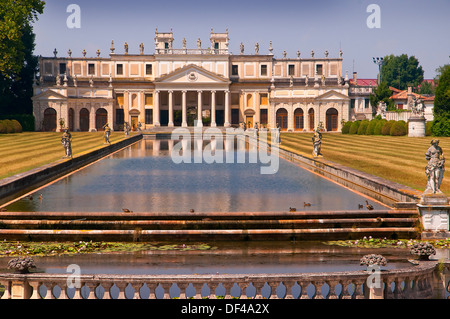 La Villa Pisani l'un des bâtiments près de Padoue dans la région Vénétie en Italie Banque D'Images