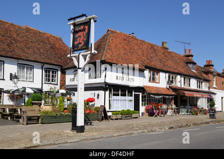 Le Red Lion Pub et Le Fournil Plateau Chambres du Cranbrook Kent England Angleterre UK Banque D'Images