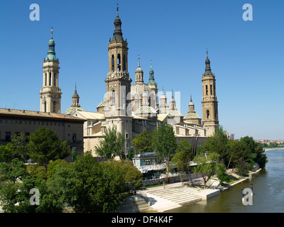 La basilique El Pilar de Saragosse,Espagne, Banque D'Images