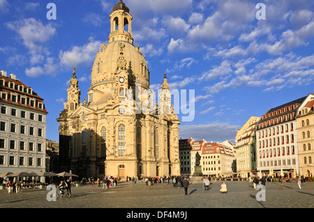 Frauenkirche et le Neuer Markt, Dresden, Allemagne Banque D'Images