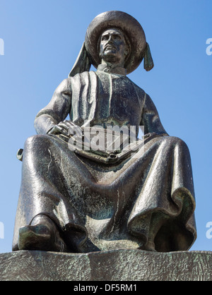 Statue du Prince Henri le Navigateur à la mer sur la place Praça Infante Dom Henrique à Lagos, Portugal Banque D'Images