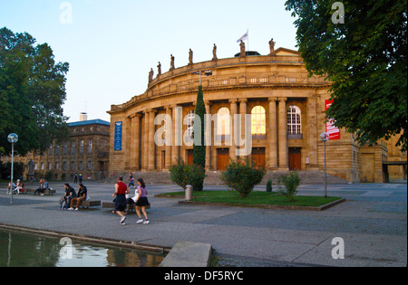 Staatstheater (théâtre), par Max Littmann, 1909-12, Schlossplatz, Stuttgart, Bade-Wurtemberg, Allemagne Banque D'Images