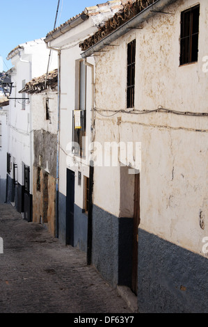 En rangée dans un Pueblo Blanco (village blanc), Montefrio, Province de Grenade, Andalousie, Espagne, Europe de l'Ouest. Banque D'Images