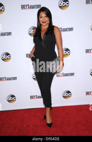 Hollywood, Californie, USA. 28 août, 2013. Sara Ramirez arrive pour le ''Gray's Anatomy'' 200e épisode de travail à la colonie. © Lisa O'Connor/ZUMAPRESS.com/Alamy Live News Banque D'Images