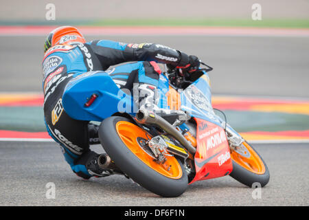 Coureur espagnol, Alex rin , essaie d'obtenir la pole position en qulifying en Aragon pratique grand prix Motogp moto (3), circuit à Alcañiz, Espagne le septembre 28, 2013 Estrella Galicia 0,0 rider Alex Rin a terminé premier dans qualifiyin à Alcañiz Circuit, Teruel, Espagne. Banque D'Images