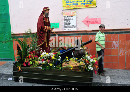 Via Crucis - Pâques en Ntra Sra del Rosario Cathedral in GIRARDOTA - Département d'Antioquia. Colombie Banque D'Images