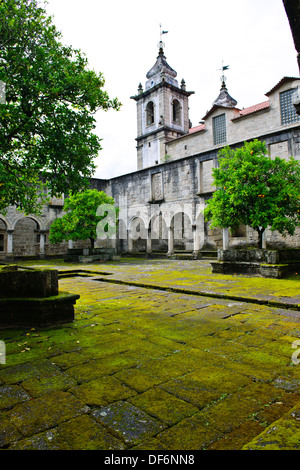 Posada Geres Amares,vieux,monastère cloître,vue sur les collines environnantes, une grande randonnée dans le Parc National de Geres,le Nord du Portugal Banque D'Images