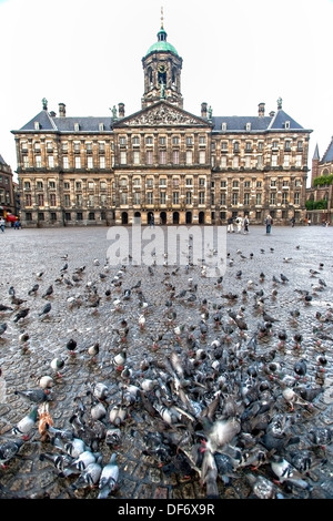 Le Palais Royal, la Place du Dam à Amsterdam. Banque D'Images