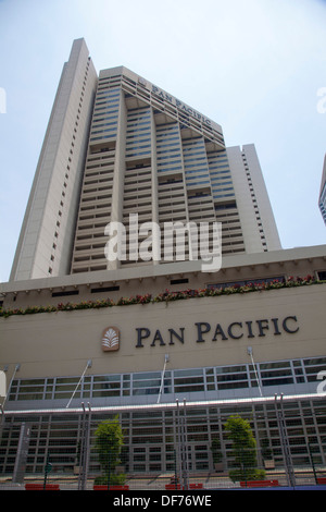 Gratte-ciel de l'hôtel Pan Pacific Singapore Asie contemporaine architecture moderne de hauteur d'immeubles de grande hauteur trafic structure ec grue Banque D'Images