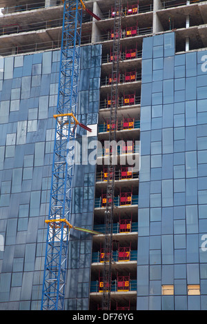 Site de construction building skyscraper Singapore city Asia capital financial trade hotel bureaux pouvoir fonctionne le travail d'énergie Banque D'Images