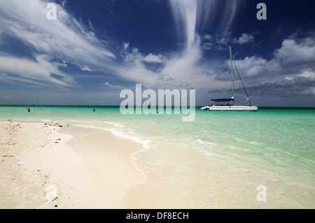 Jouer Pilar, l'une des meilleures plages de Cuba - Cayo Guillermo, Cuba Banque D'Images