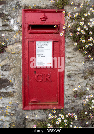 GR Postbox, Fowey Cornwall Banque D'Images