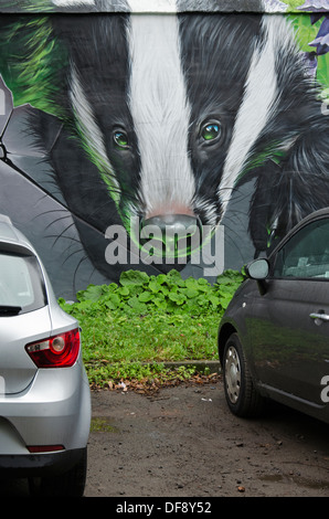 Détail de la fresque de la faune peint sur un mur du parking dans Ingram Street dans le centre de Glasgow. Banque D'Images