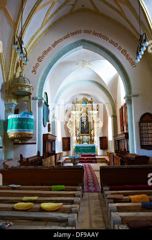 Intérieur de l'église fortifiée médiévale de Harman, Harman, Brasov, la Transylvanie. UNESCO World Heritage Site. Banque D'Images