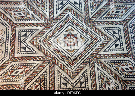 Des détails géométriques - mosaïque romaine de marbre, vallée de la Moselle, La Sarre Nennig,,Allemagne. Banque D'Images