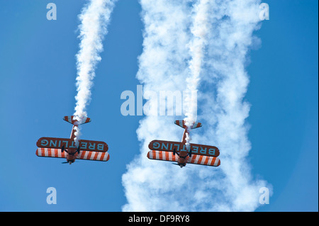 L'équipe de marcheurs aile Breitling d'effectuer à l'Air Show Dawlish, Août 2013 Banque D'Images