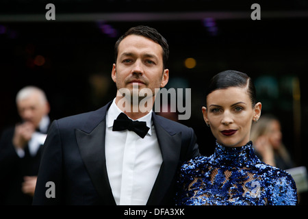 Rupert Sanders directeur et Liberty Ross assister à la première mondiale du film de 'Snow White et le chasseur" à Leicester S Banque D'Images