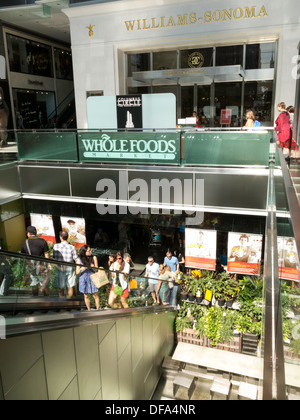 Les boutiques de Columbus Circle, Time Warner Center, NEW YORK CITY Banque D'Images