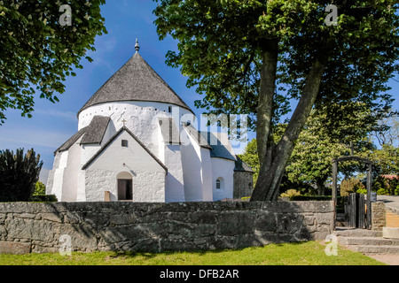 L'église Osterlars sur Bornholm, Danemark Kirke Banque D'Images