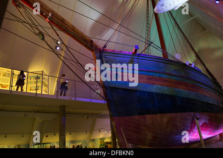 Le navire d'exploration polaire historique dans le musée il Fram à Oslo, Norvège Banque D'Images