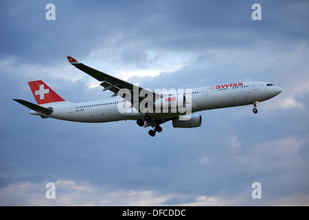 Swiss International Air Lines Airbus A330-343X HB-JHB Banque D'Images